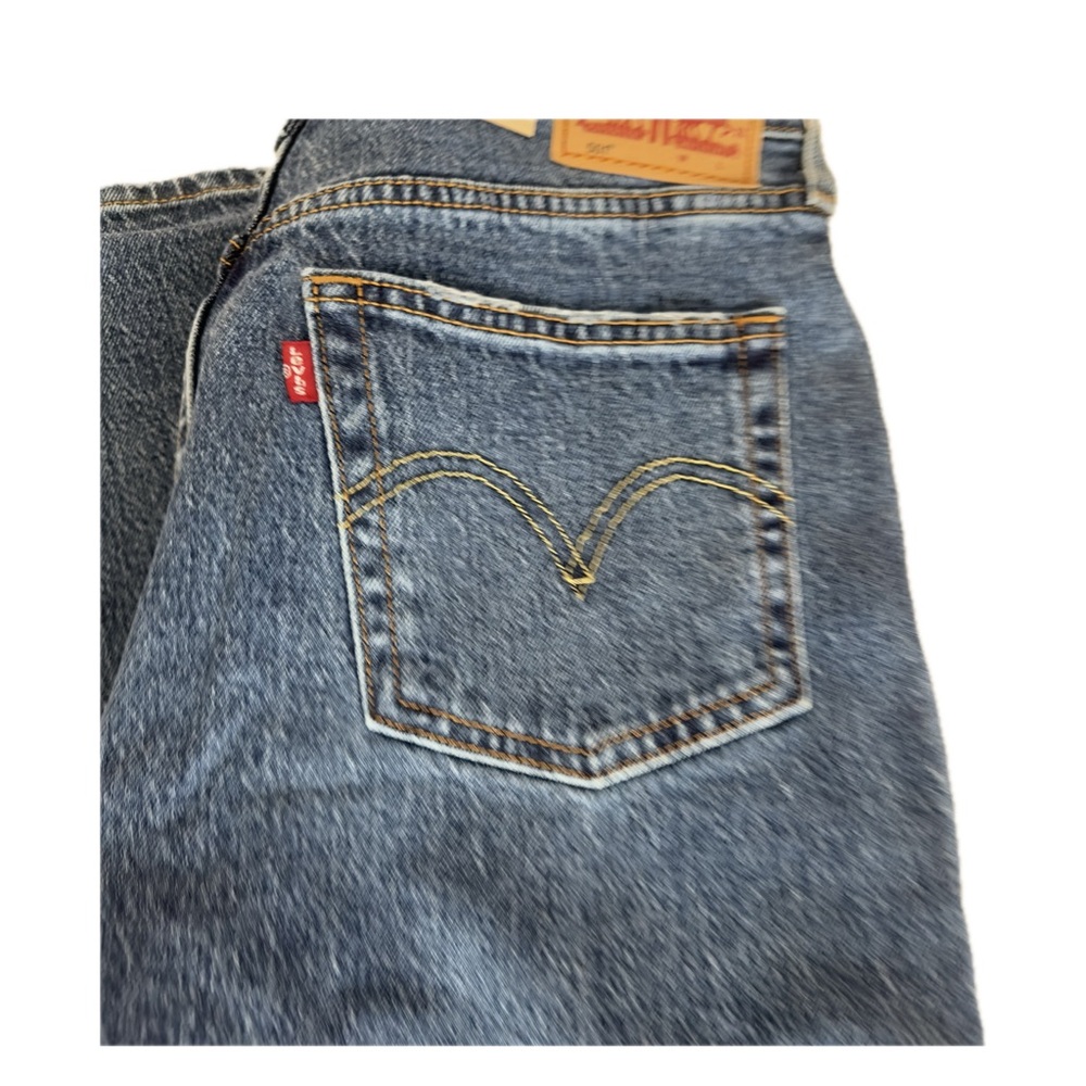 Levi's 501 Classic Denim Jeans - Picture 2 of 5